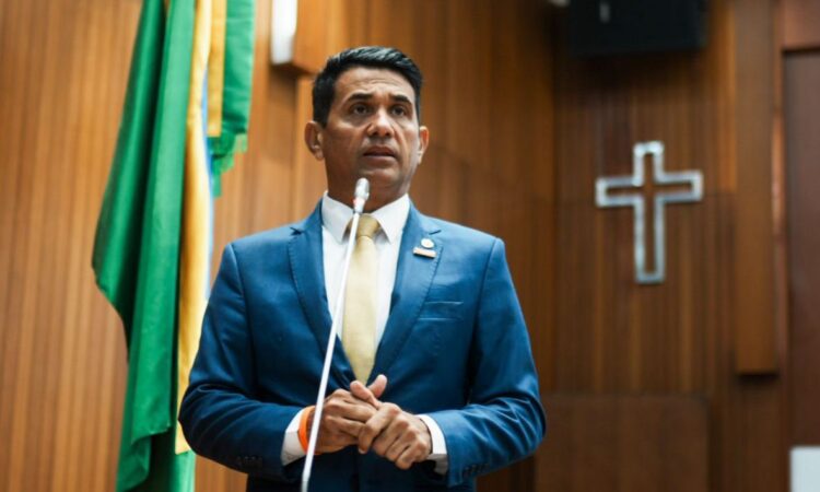 O deputado estadual Wellington do Curso solicitou formalmente à Procuradoria da República no Maranhão (MPF/MA) uma investigação sobre o evento intitulado “Gênero para Além das Fronteiras: Tendências Contemporâneas na América […]